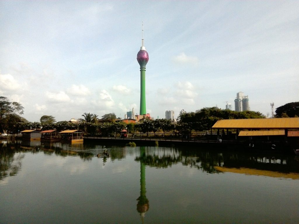 電波塔のロータスタワー