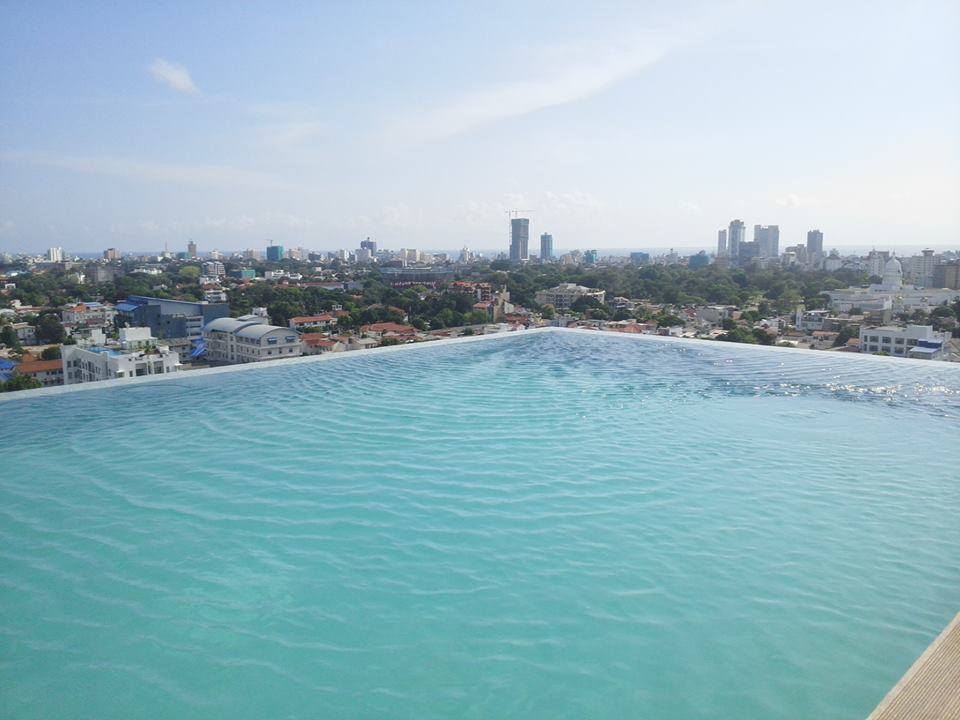 ルーフトップバー