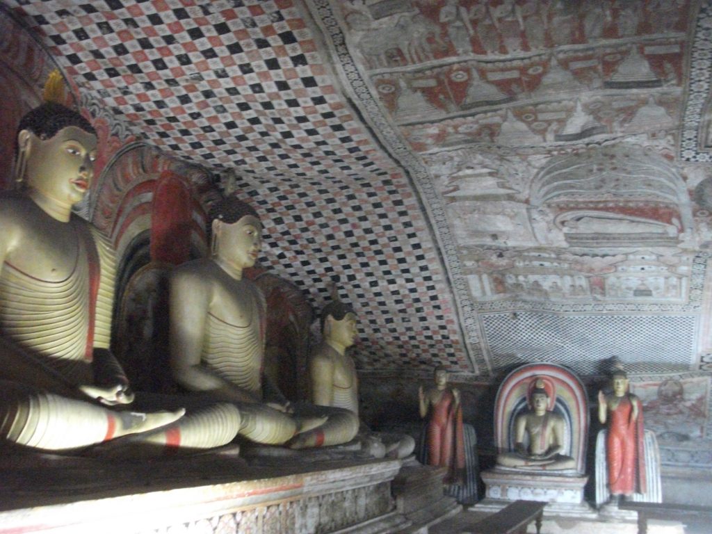 ダンブッラ石窟寺院