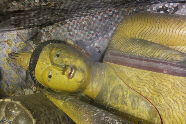 ダンブッラ石窟寺院